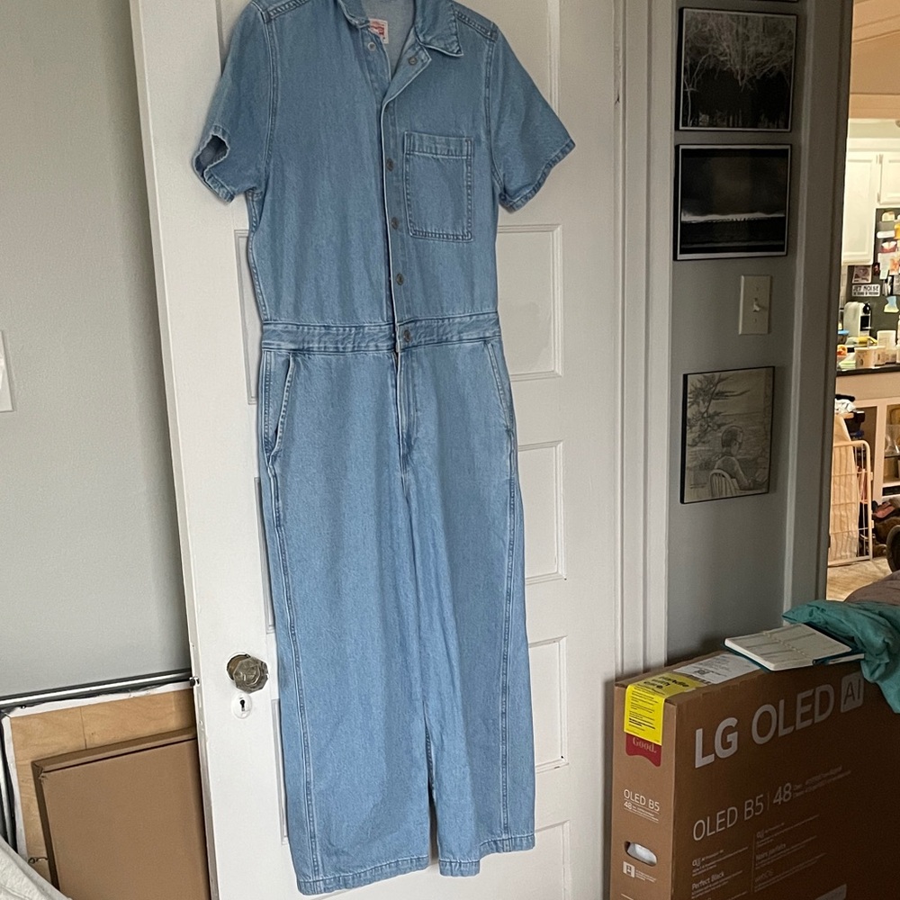 Levi’s short-sleeve denim jumpsuit size S.